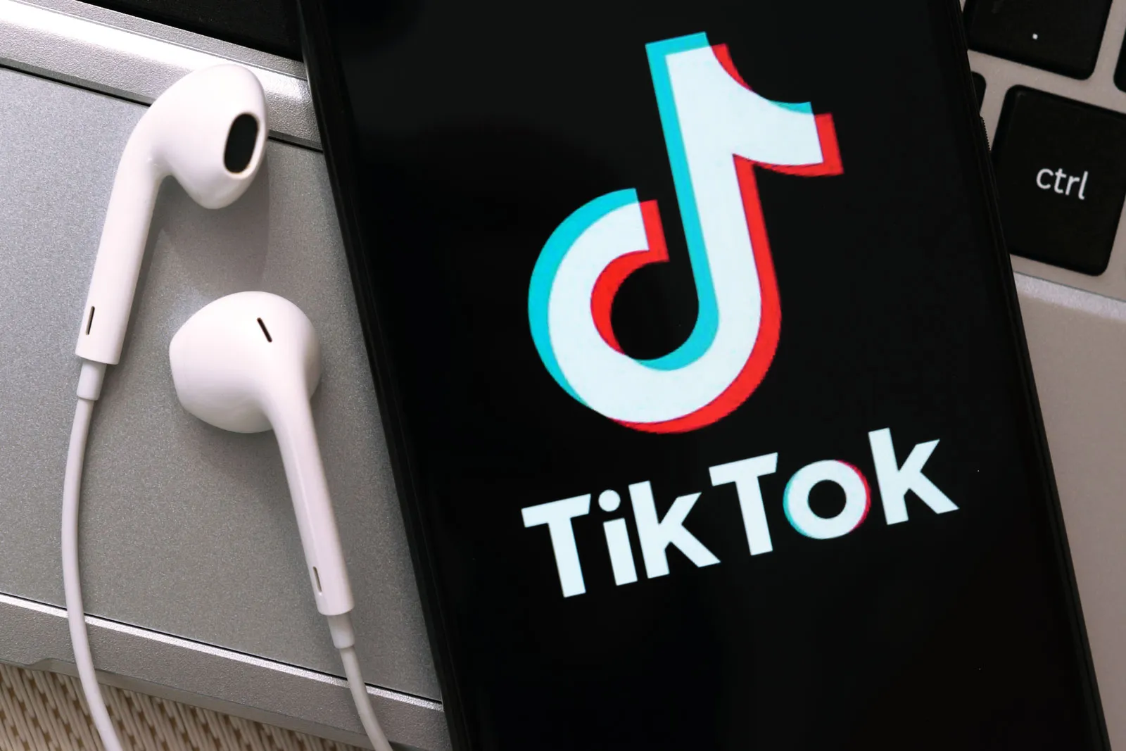 Tiktok账号密码直接登入(适用于App,浏览器网页版本)